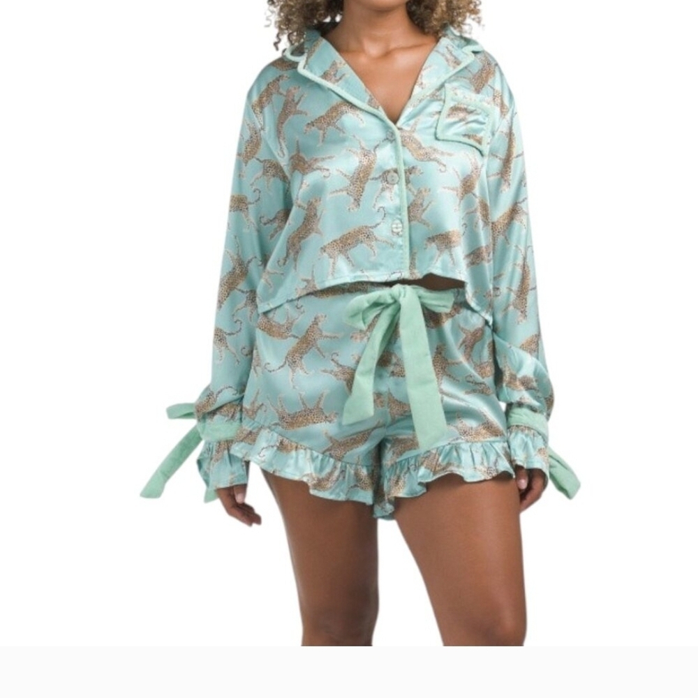 8 Oak Lane Mint Green Leopard Print Satin Pajama Set